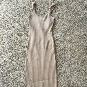 Windsor beige ribbed dress. Great condition. Size Large
